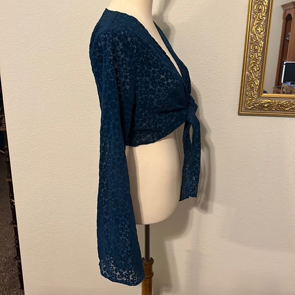NEW Wild Fable bell long sleeve tie front top - Picture 7 of 11